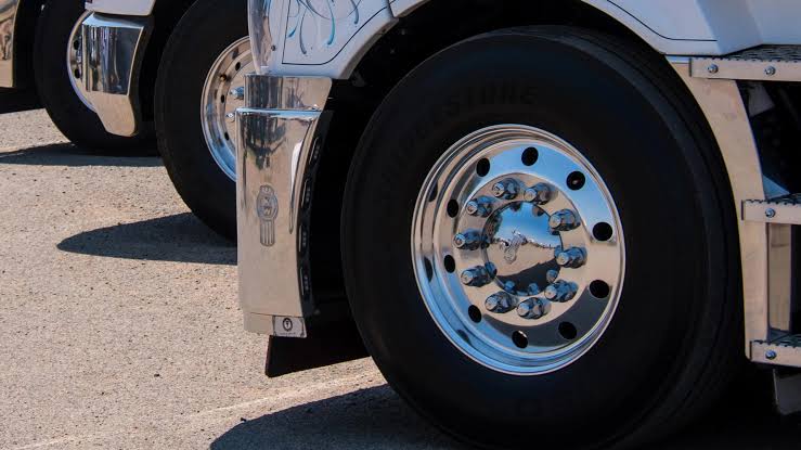 WAXBOMB Truck Wheel Cleaner